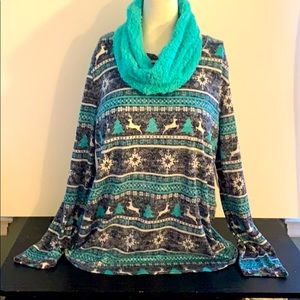 *NWT* Faded Glory Holiday Top w/ Infinity Scarf